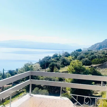 And Sea Vouliagmeni Gölü