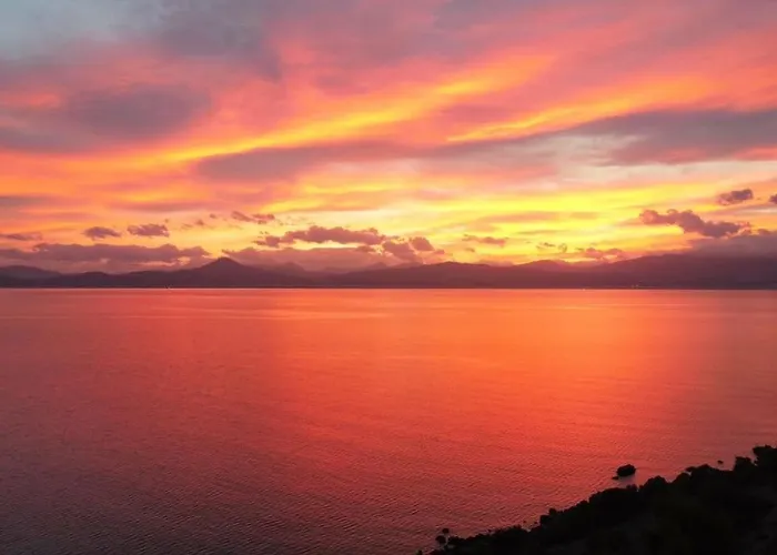 And Sea * Vouliagmeni Gölü