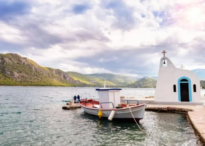 And Sea Tatil Evi Vouliagmeni Gölü