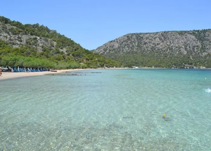 And Sea Vouliagmeni Gölü