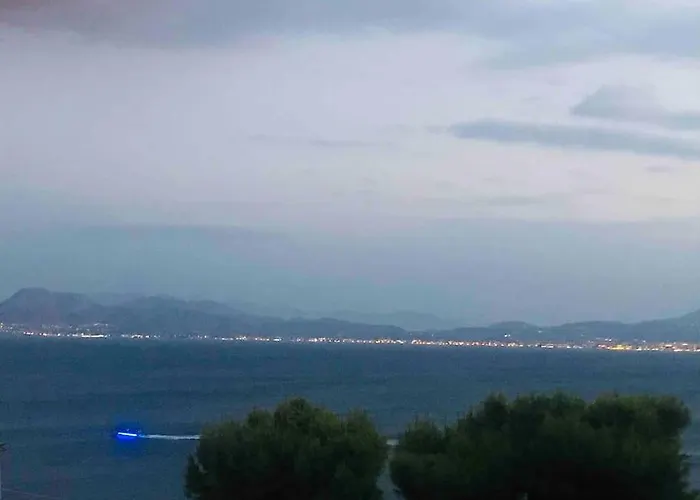 And Sea Озеро Вульягмени