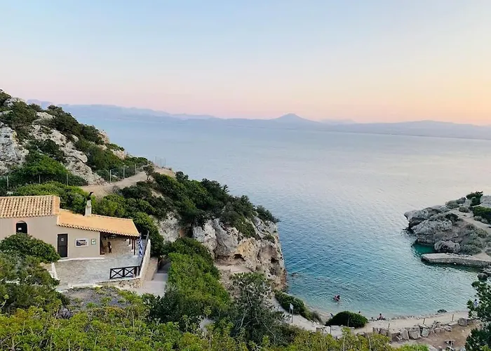 And Sea Vouliagmeni Gölü