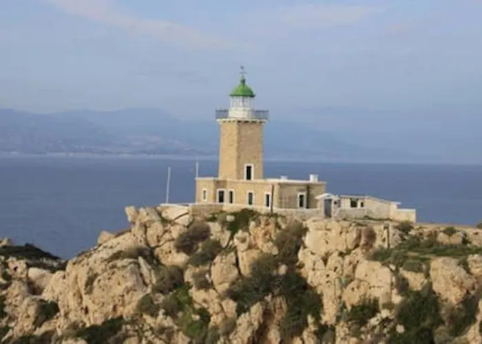 And Sea Озеро Вульягмени