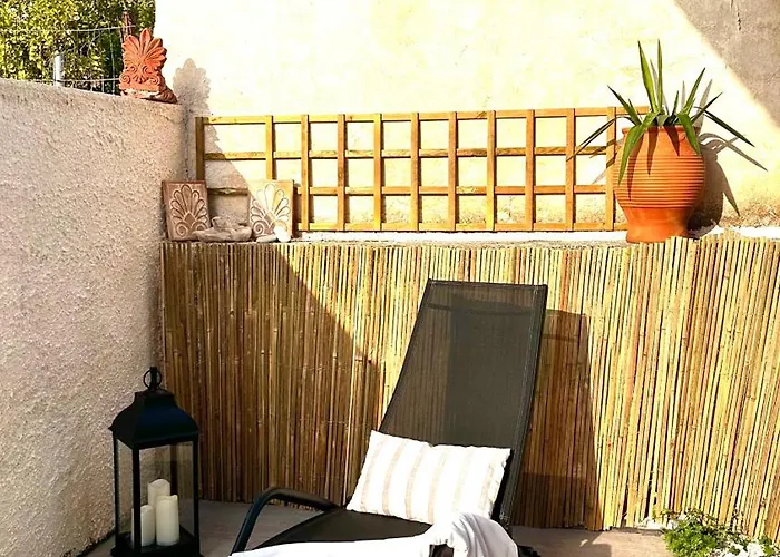 And Sea Озеро Вульягмени