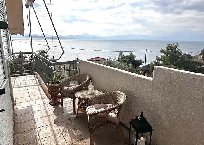 And Sea Tatil Evi Vouliagmeni Gölü